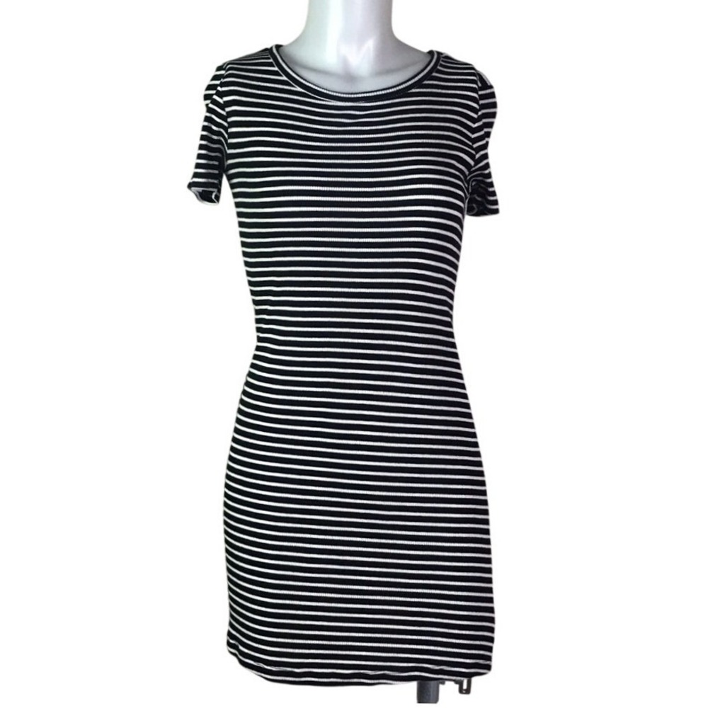 BRANDY MELVILLE BLACK & WHITE STRIPE STRETCH DRESS